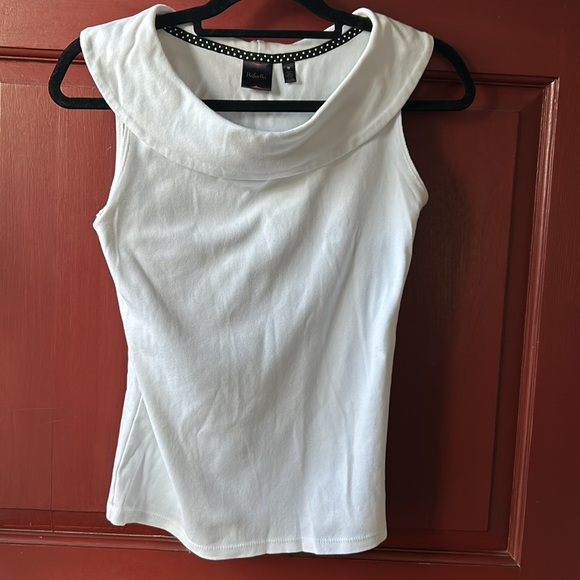 White Sleeveless Top - Picture 3 of 3
